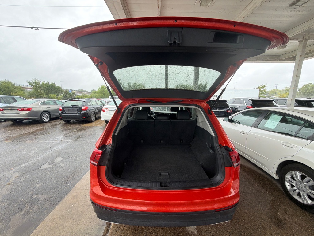 Photo 9 of this VOLKSWAGEN TIGUAN