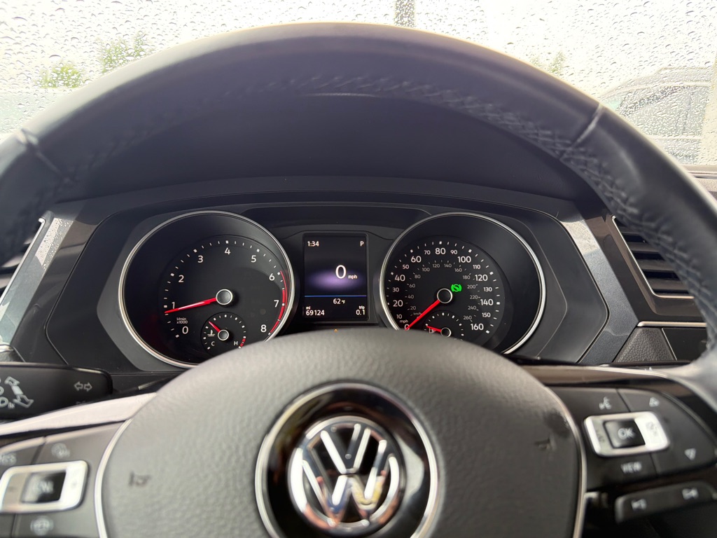 Photo 14 of this VOLKSWAGEN TIGUAN