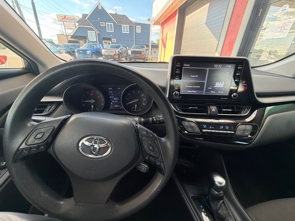 Photo 14 of this TOYOTA C-HR