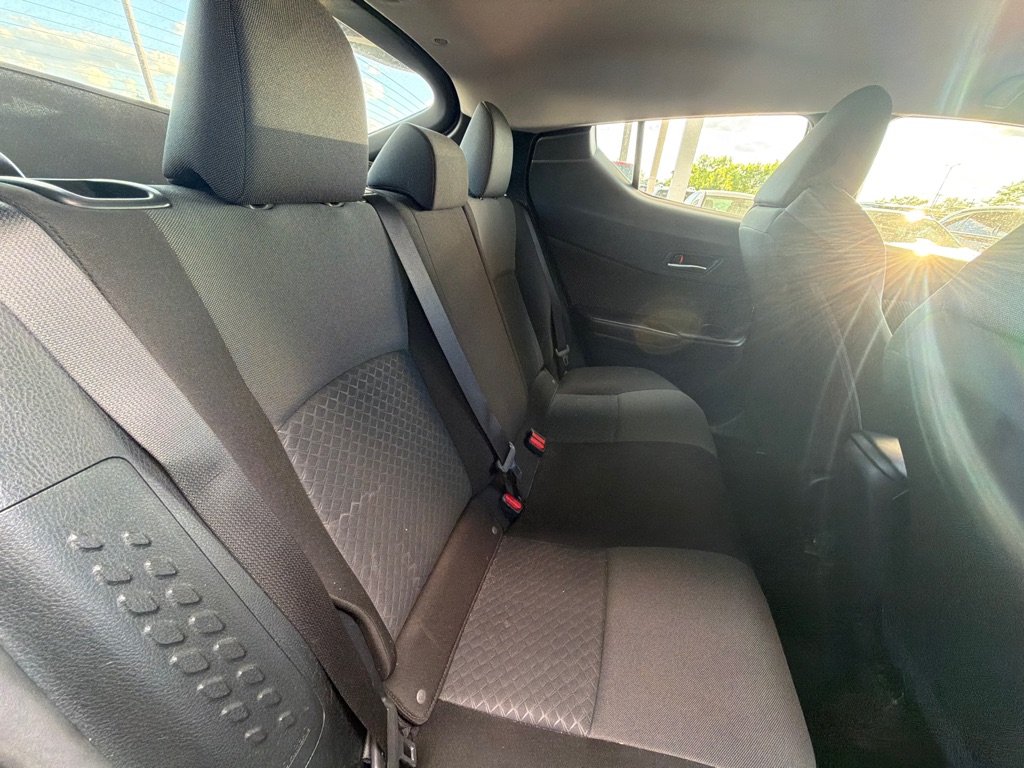 Photo 9 of this TOYOTA C-HR