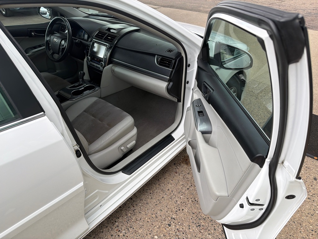 Photo 10 of this TOYOTA CAMRY