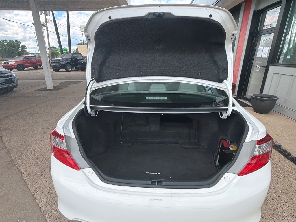 Photo 13 of this TOYOTA CAMRY
