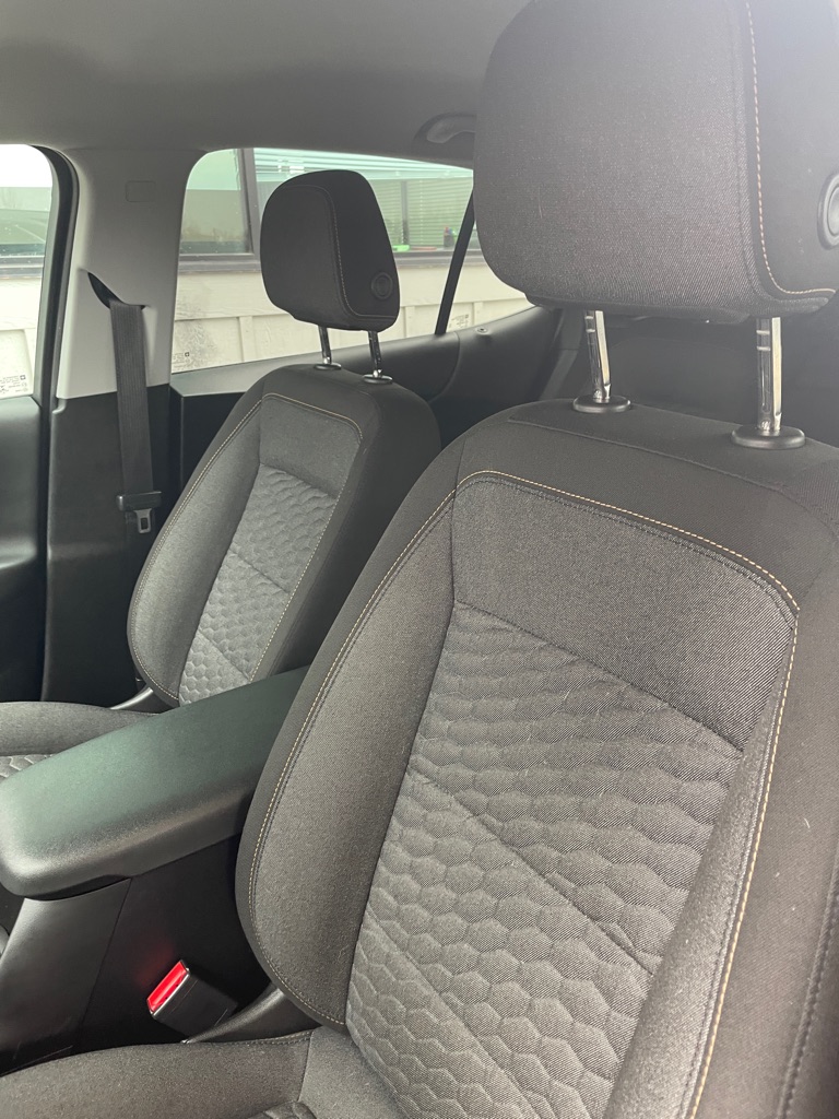 Photo 20 of this CHEVROLET EQUINOX