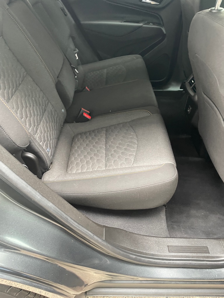 Photo 15 of this CHEVROLET EQUINOX