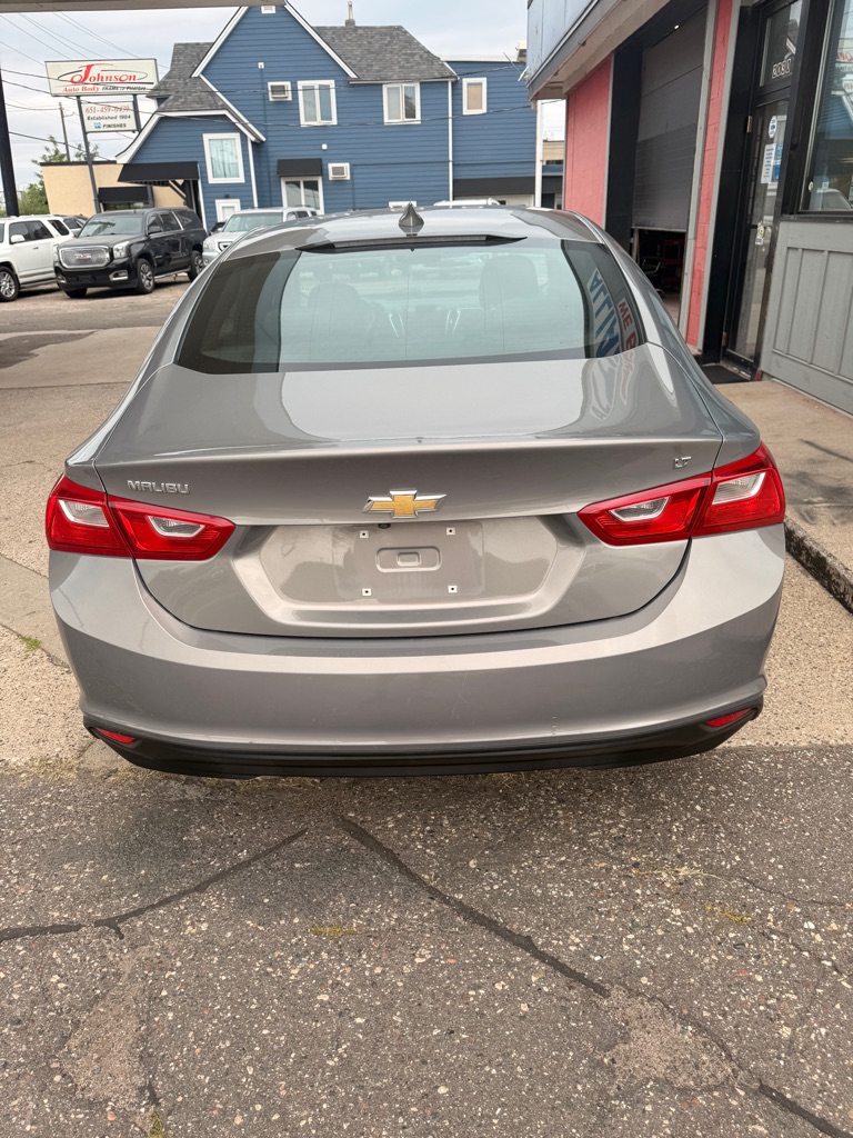 Photo 6 of this CHEVROLET MALIBU