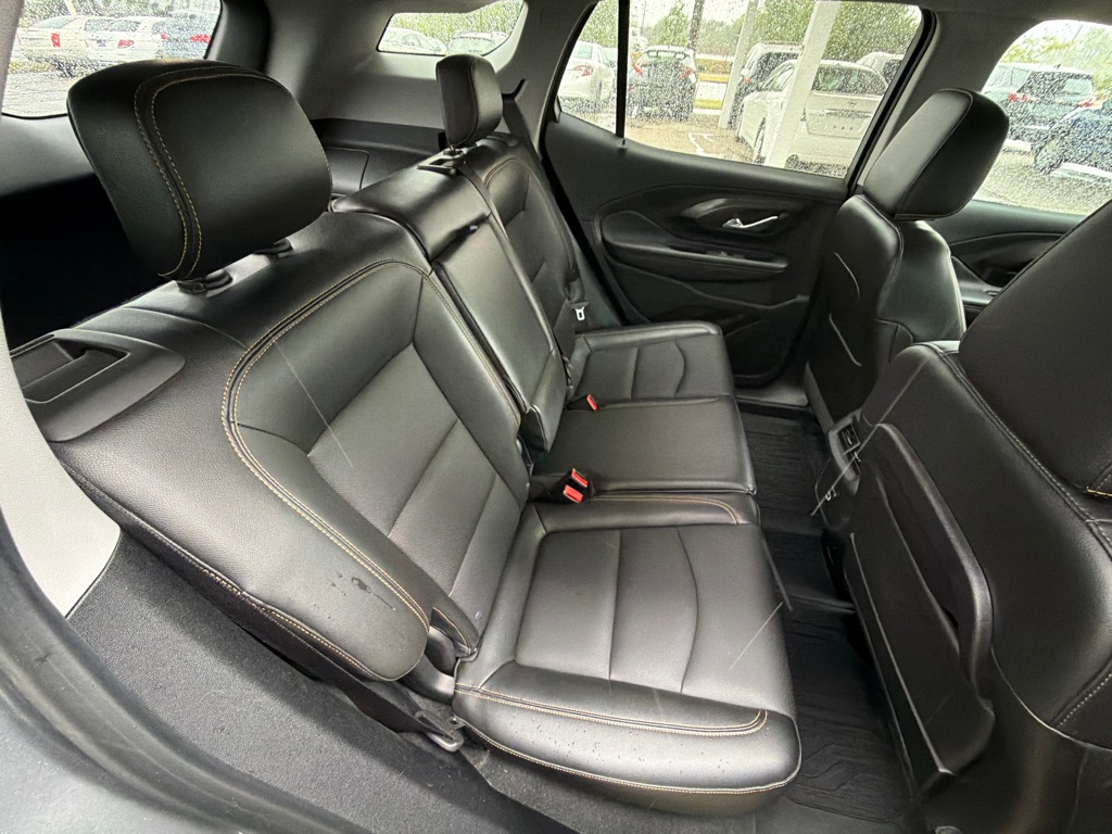 Photo 8 of this GMC TERRAIN