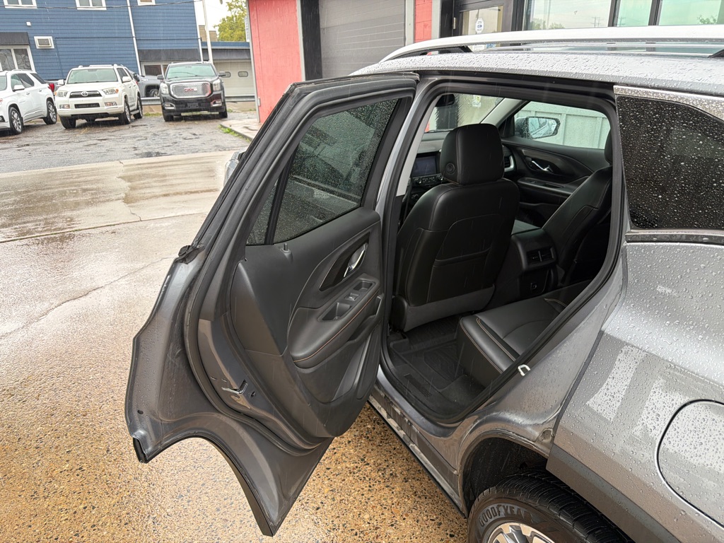 Photo 9 of this GMC TERRAIN