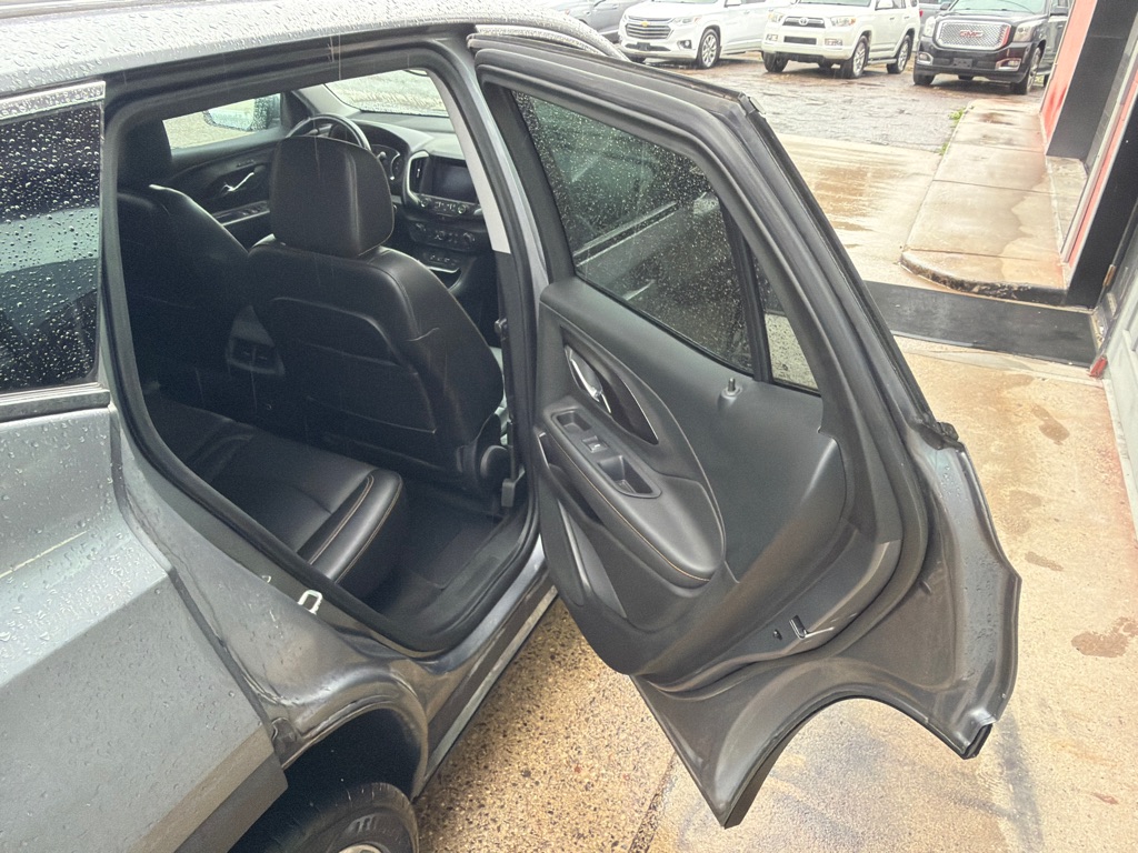 Photo 7 of this GMC TERRAIN