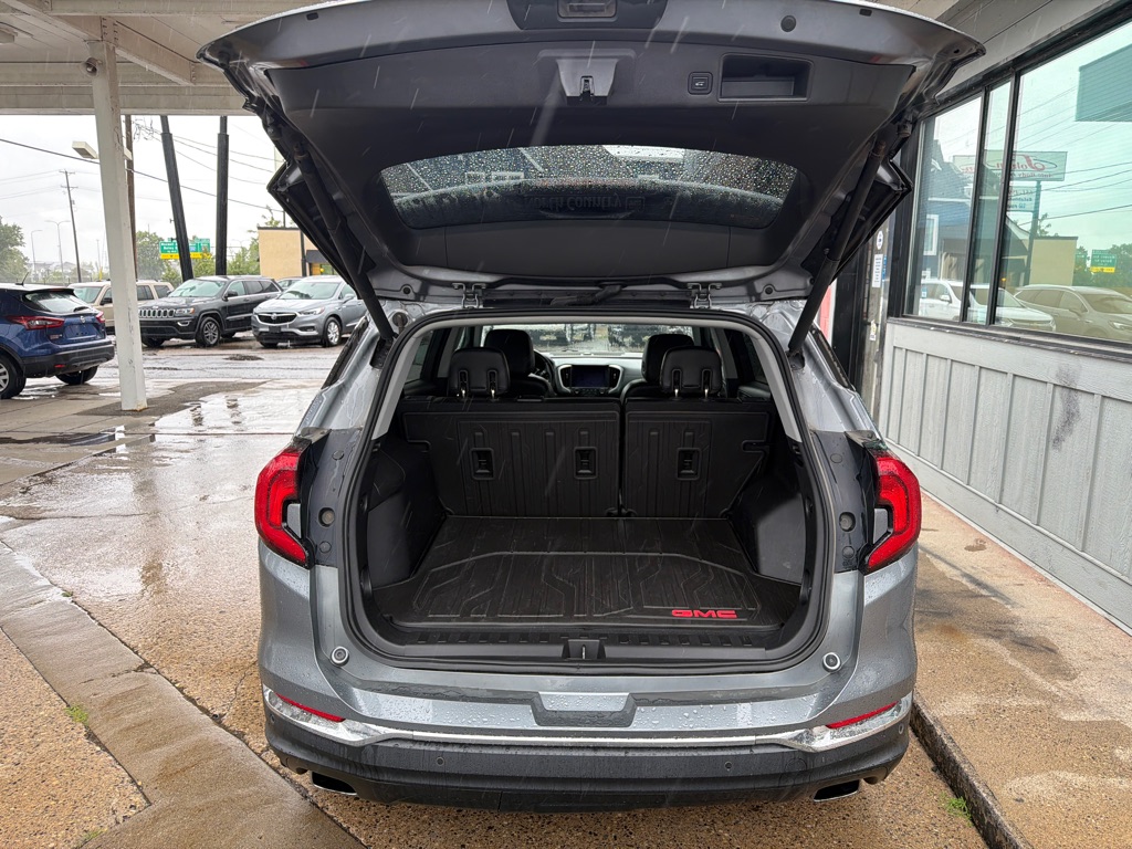 Photo 5 of this GMC TERRAIN