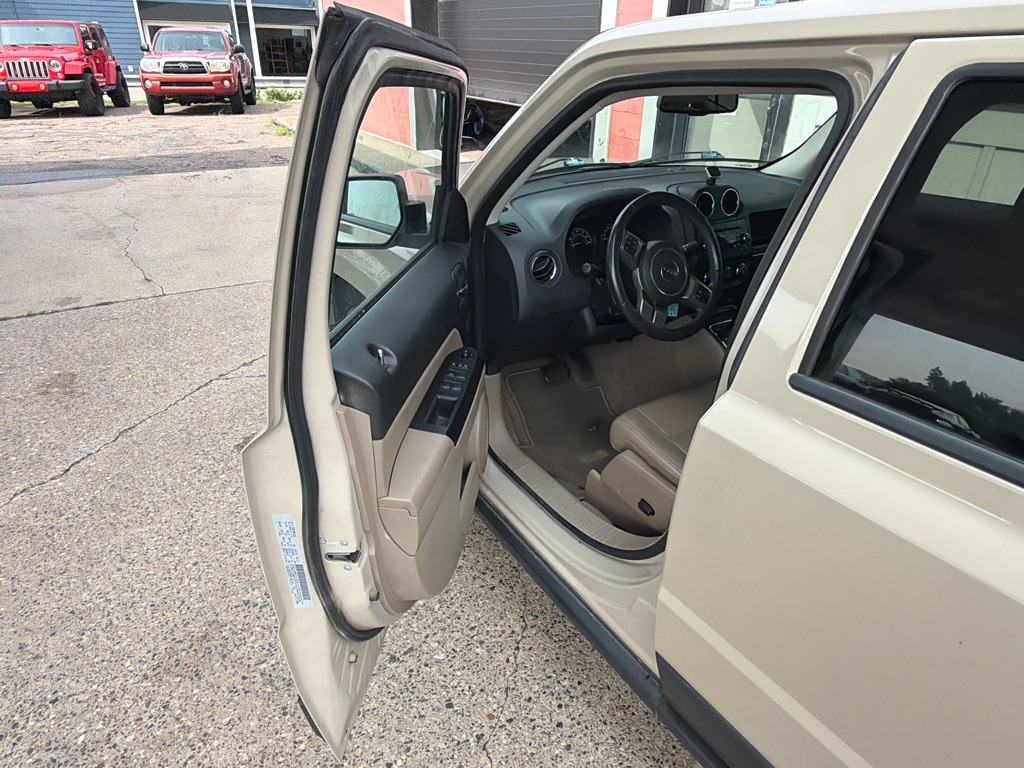 Photo 4 of this JEEP PATRIOT