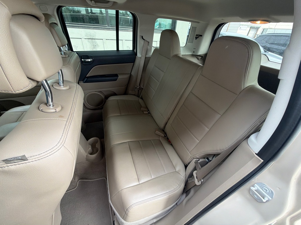 Photo 6 of this JEEP PATRIOT