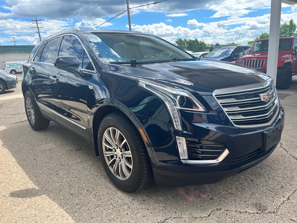 Photo 2 of this CADILLAC XT5