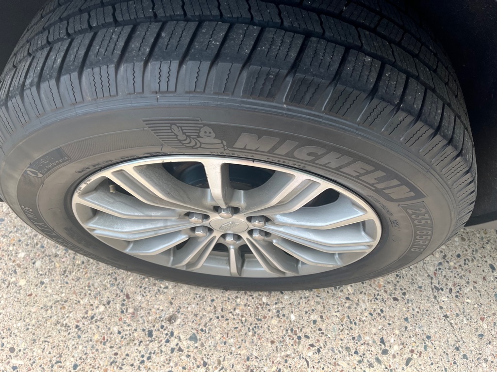 Photo 12 of this CADILLAC XT5