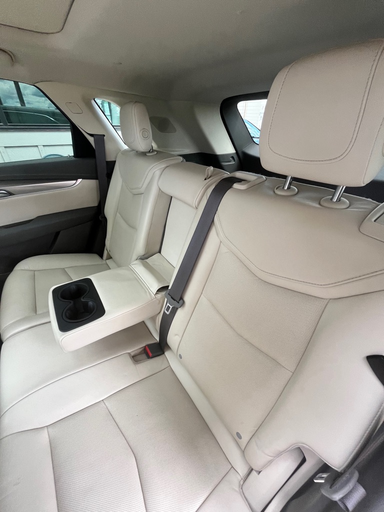 Photo 26 of this CADILLAC XT5