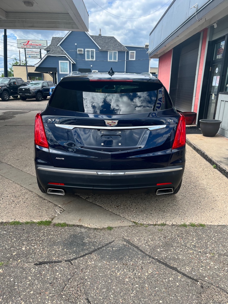 Photo 5 of this CADILLAC XT5