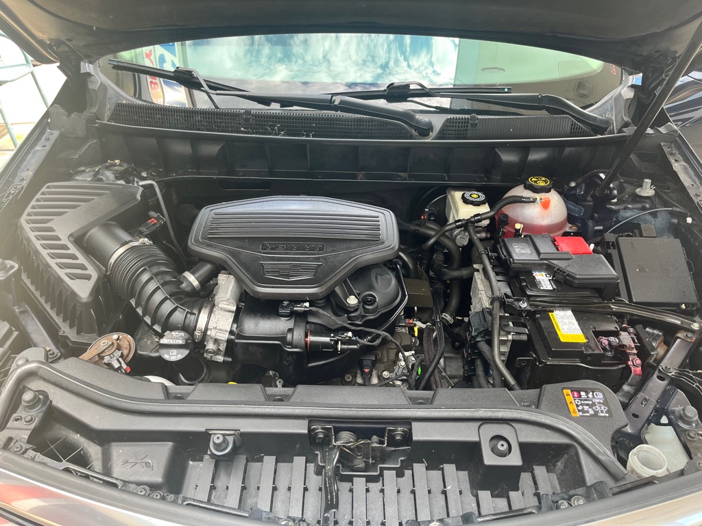 Photo 10 of this CADILLAC XT5