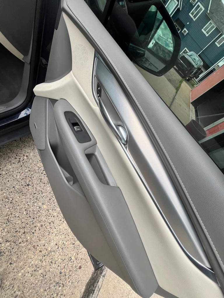 Photo 19 of this CADILLAC XT5