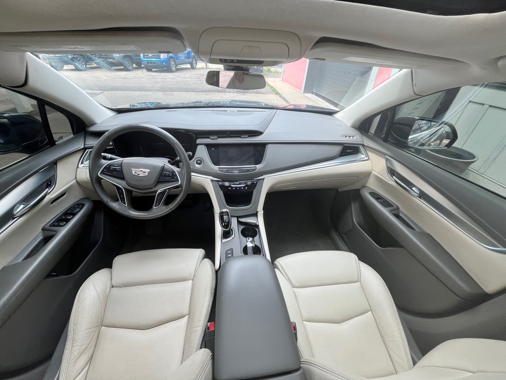 Photo 25 of this CADILLAC XT5