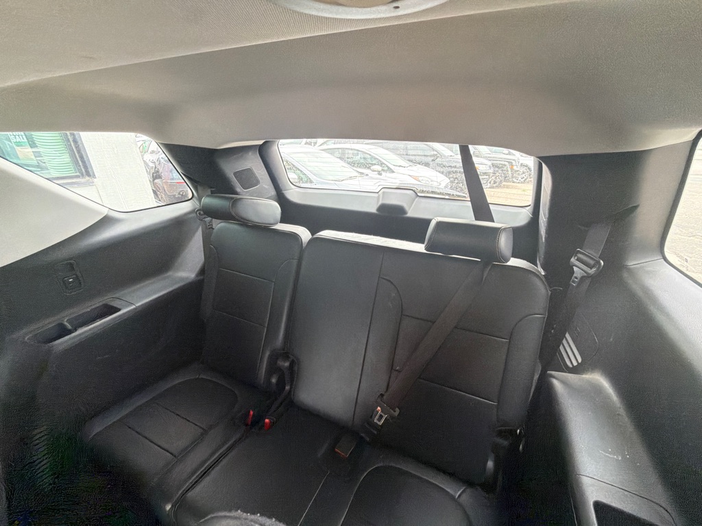 Photo 9 of this CHEVROLET TRAVERSE