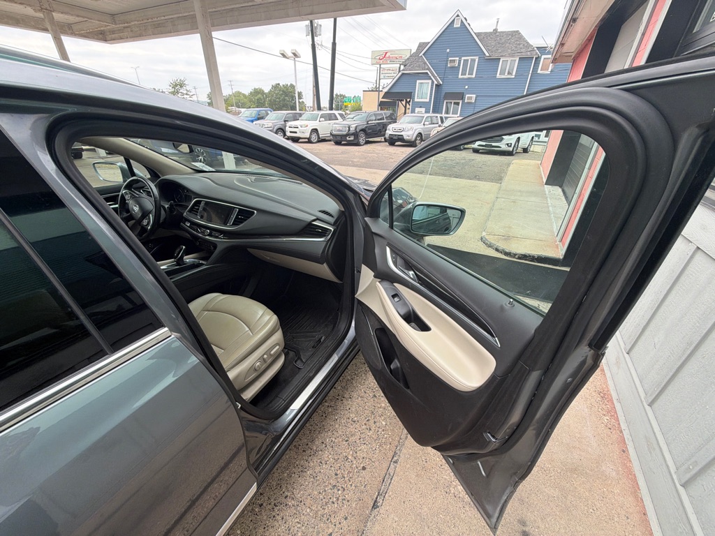 Photo 5 of this BUICK ENCLAVE