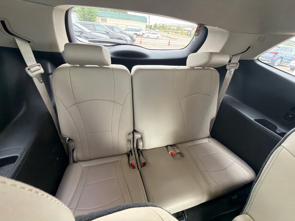 Photo 9 of this BUICK ENCLAVE