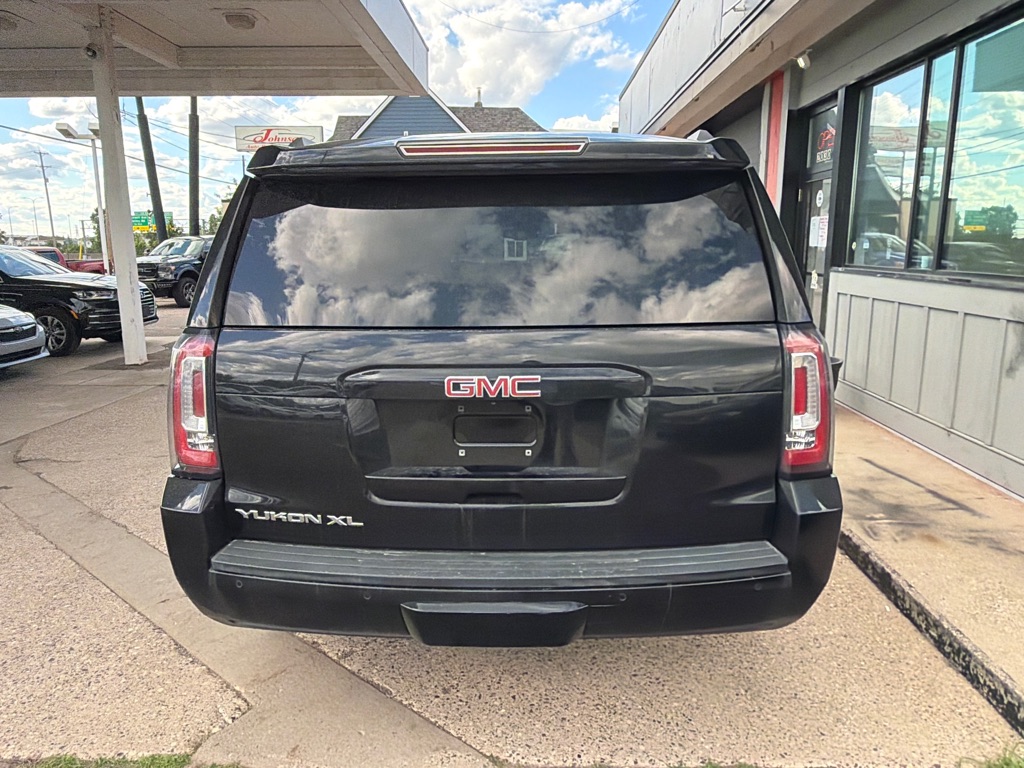 Photo 4 of this GMC YUKON XL