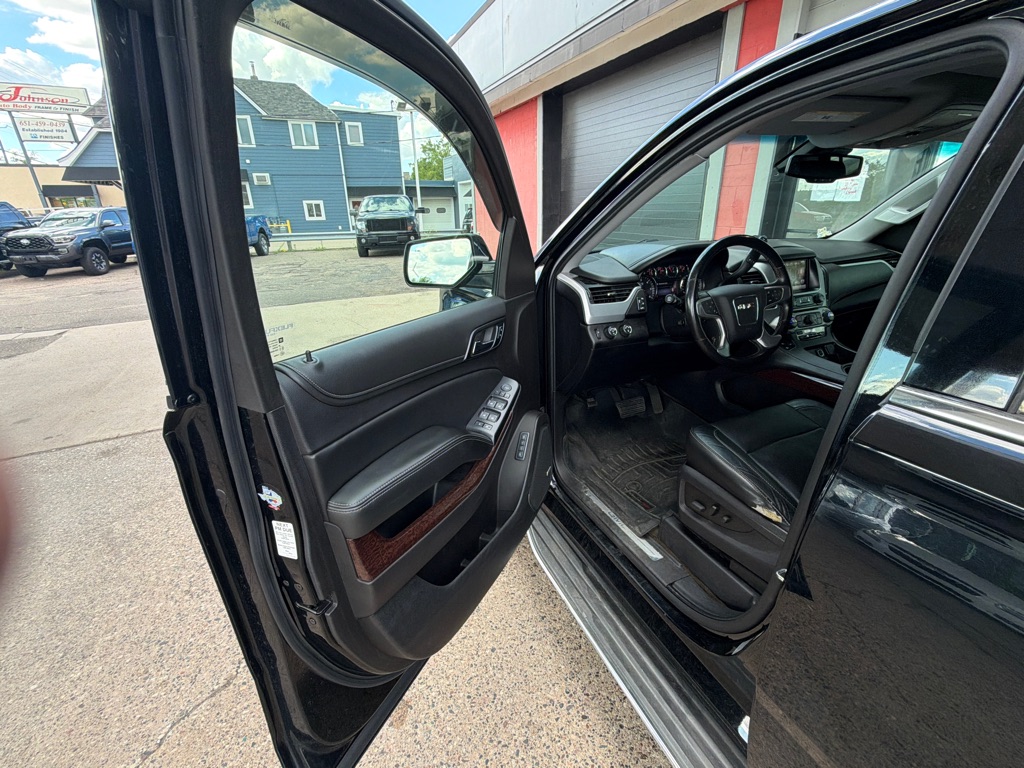 Photo 12 of this GMC YUKON XL