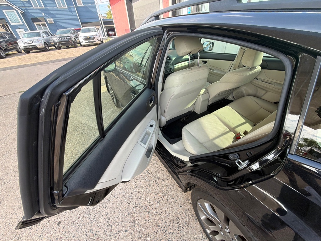 Photo 9 of this SUBARU IMPREZA