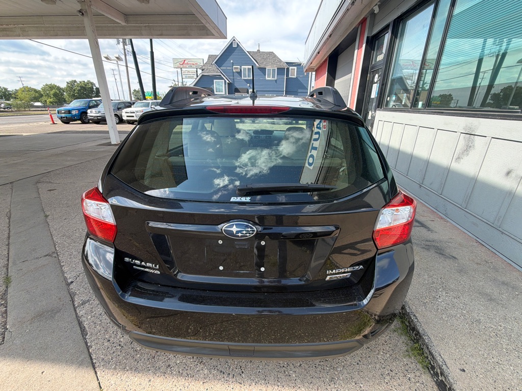 Photo 2 of this SUBARU IMPREZA