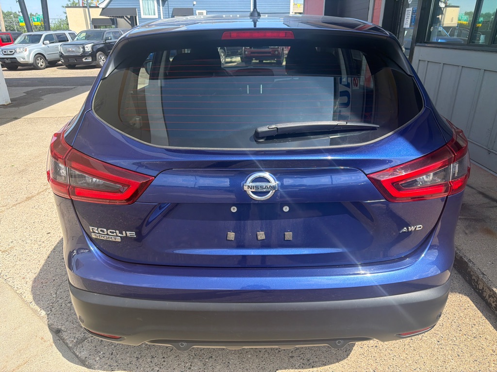 Photo 4 of this NISSAN ROGUE SPORT