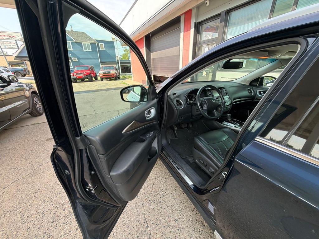 Photo 9 of this INFINITI QX60
