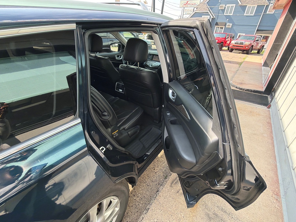 Photo 6 of this INFINITI QX60
