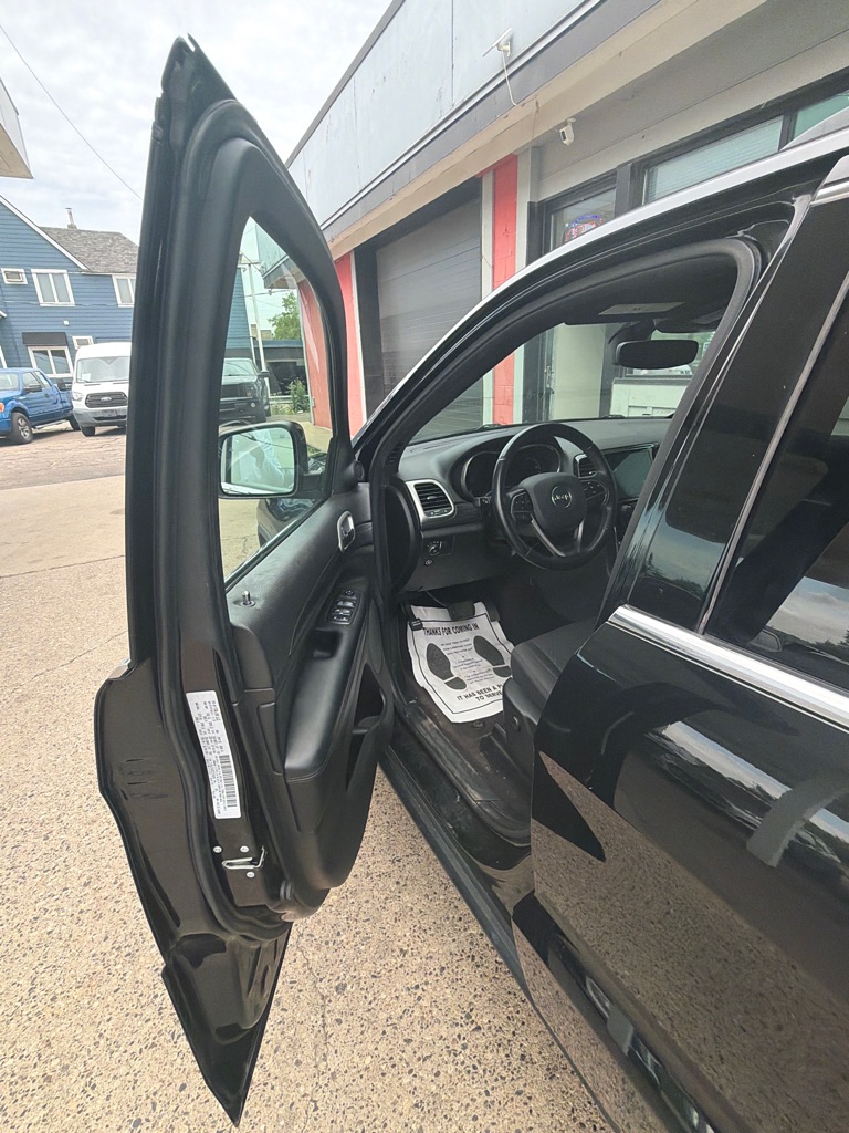 Photo 12 of this JEEP GRAND CHEROKEE