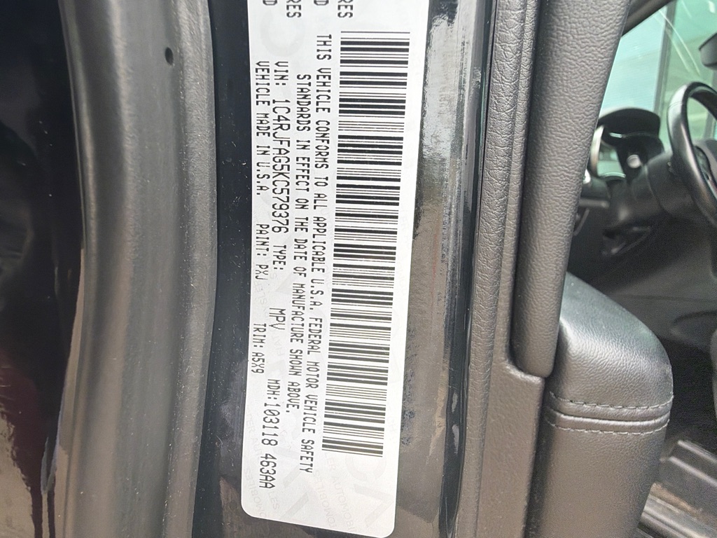 Photo 15 of this JEEP GRAND CHEROKEE
