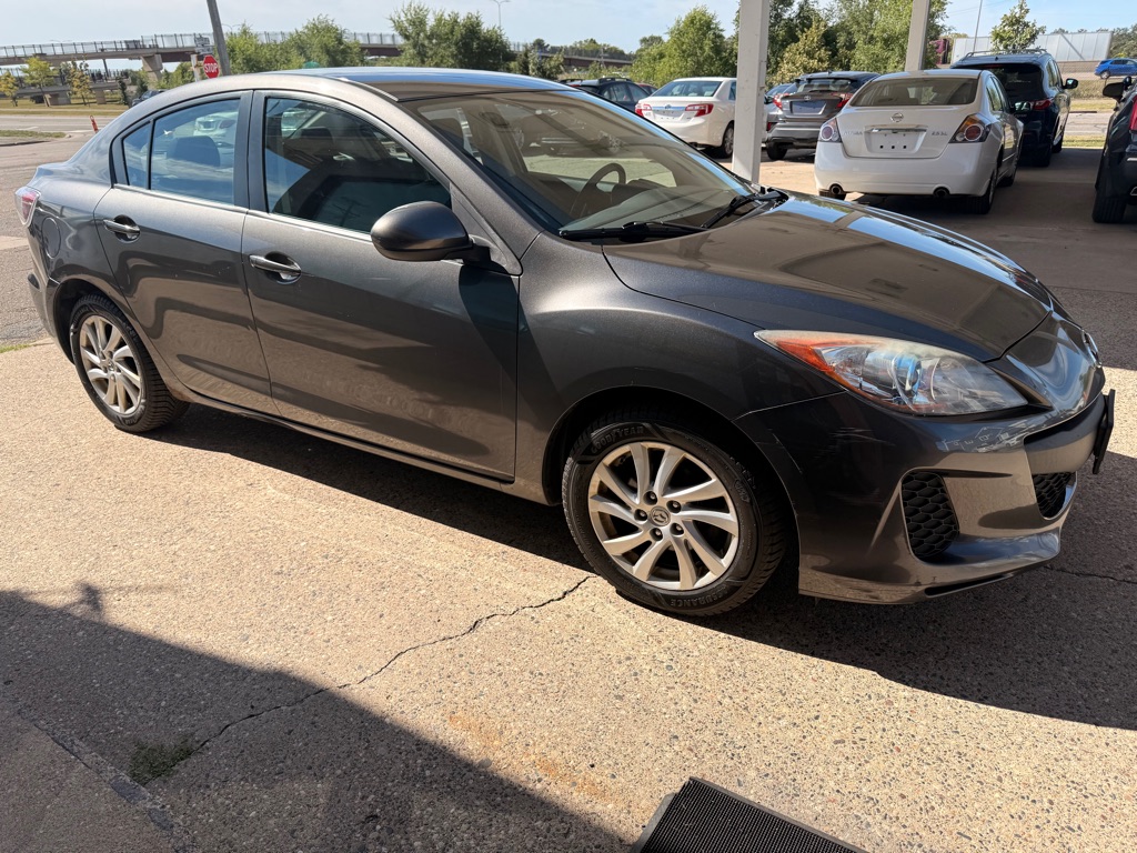 Photo 2 of this MAZDA 3