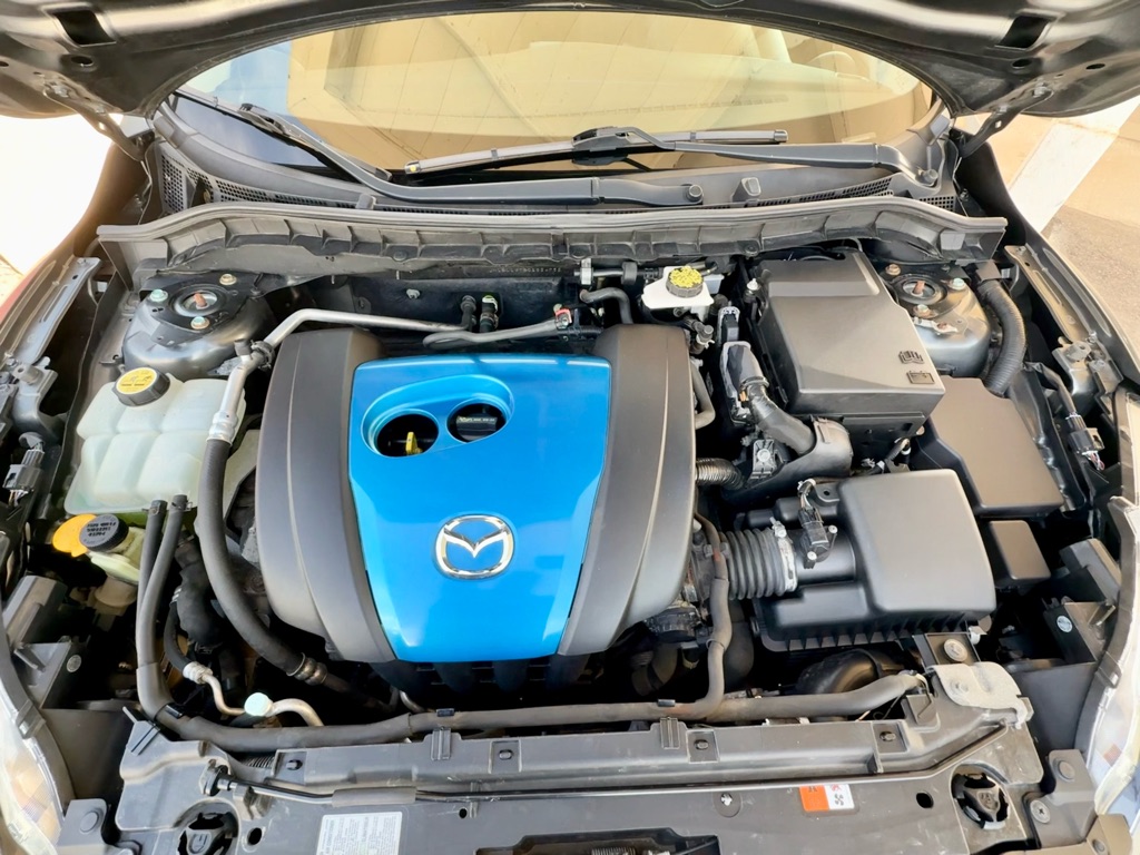 Photo 14 of this MAZDA 3