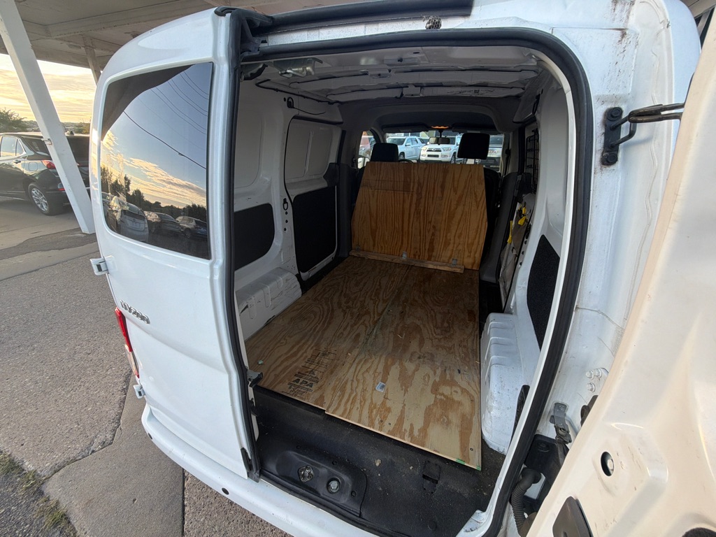 Photo 6 of this NISSAN NV200