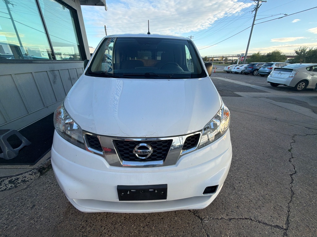 Photo 2 of this NISSAN NV200
