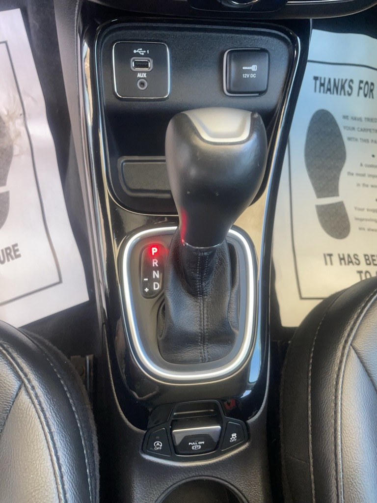 Photo 18 of this JEEP COMPASS