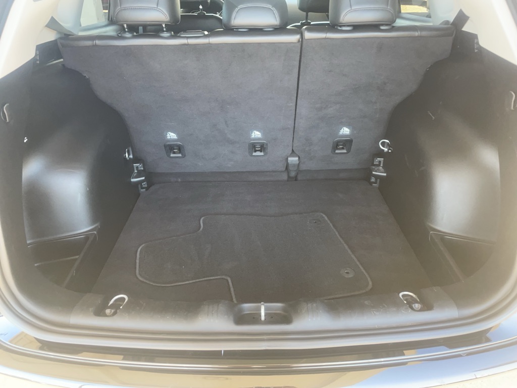 Photo 11 of this JEEP COMPASS