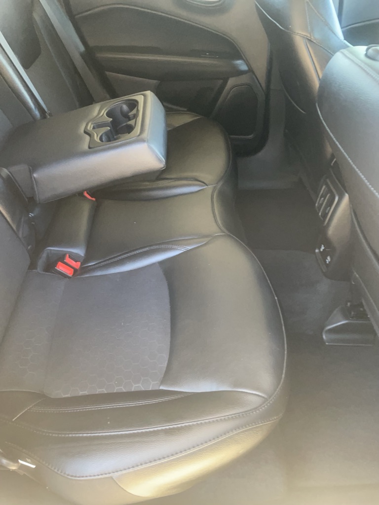 Photo 9 of this JEEP COMPASS