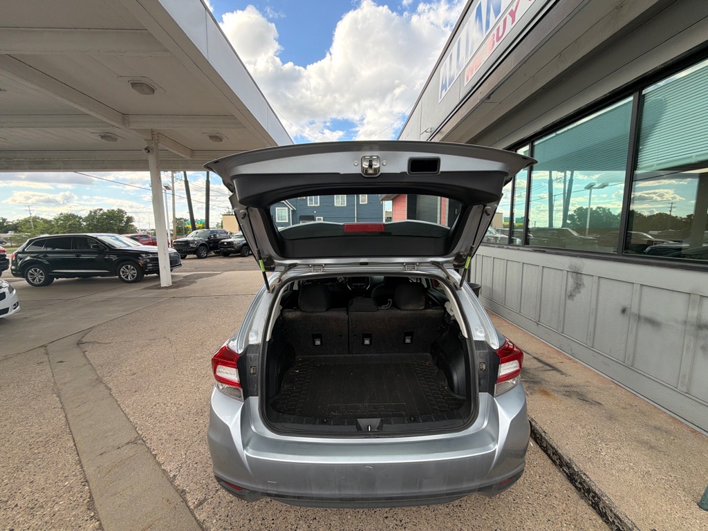 Photo 4 of this SUBARU IMPREZA