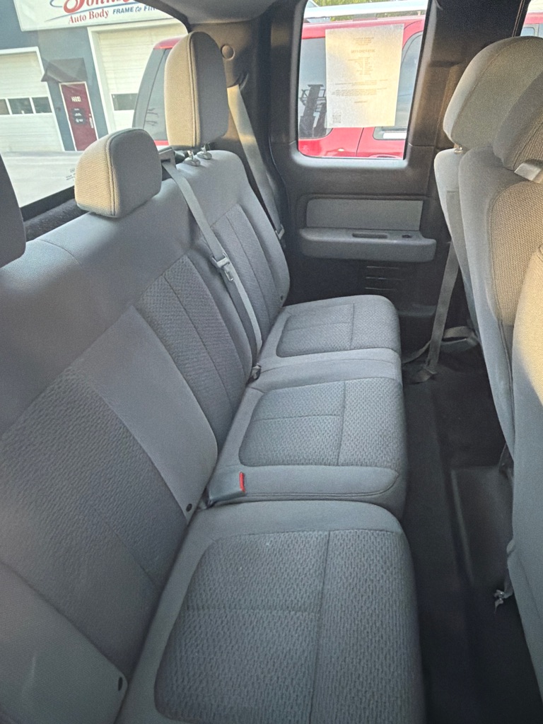 Photo 6 of this FORD F150