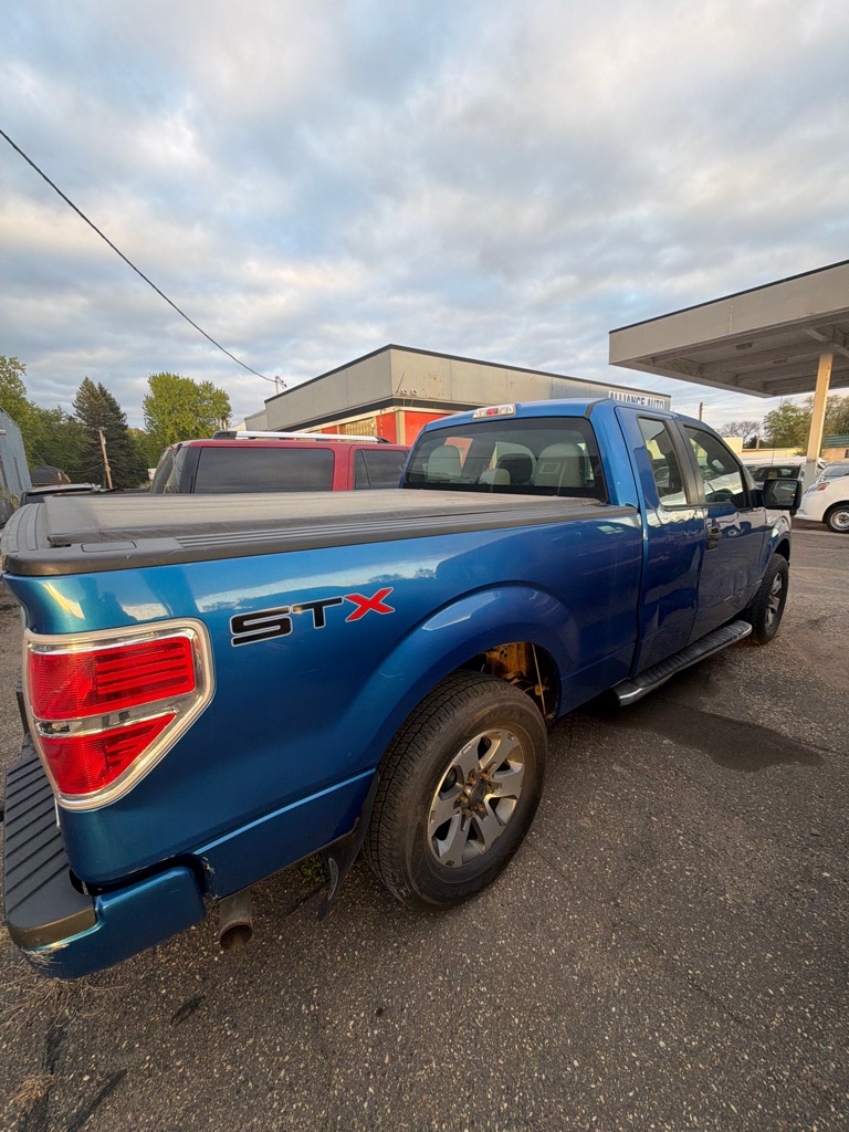 Photo 7 of this FORD F150