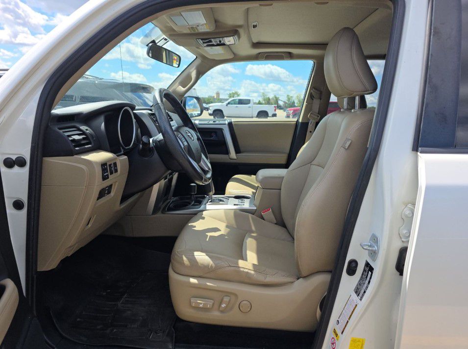 Photo 2 of this TOYOTA 4RUNNER