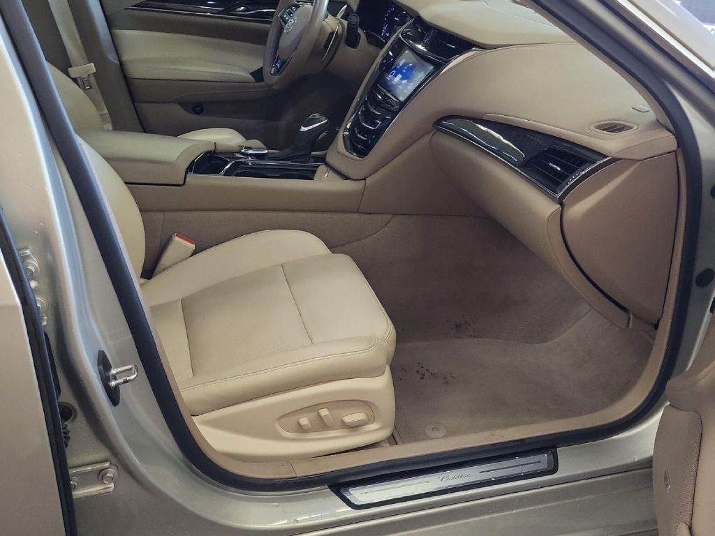 Photo 4 of this CADILLAC CTS