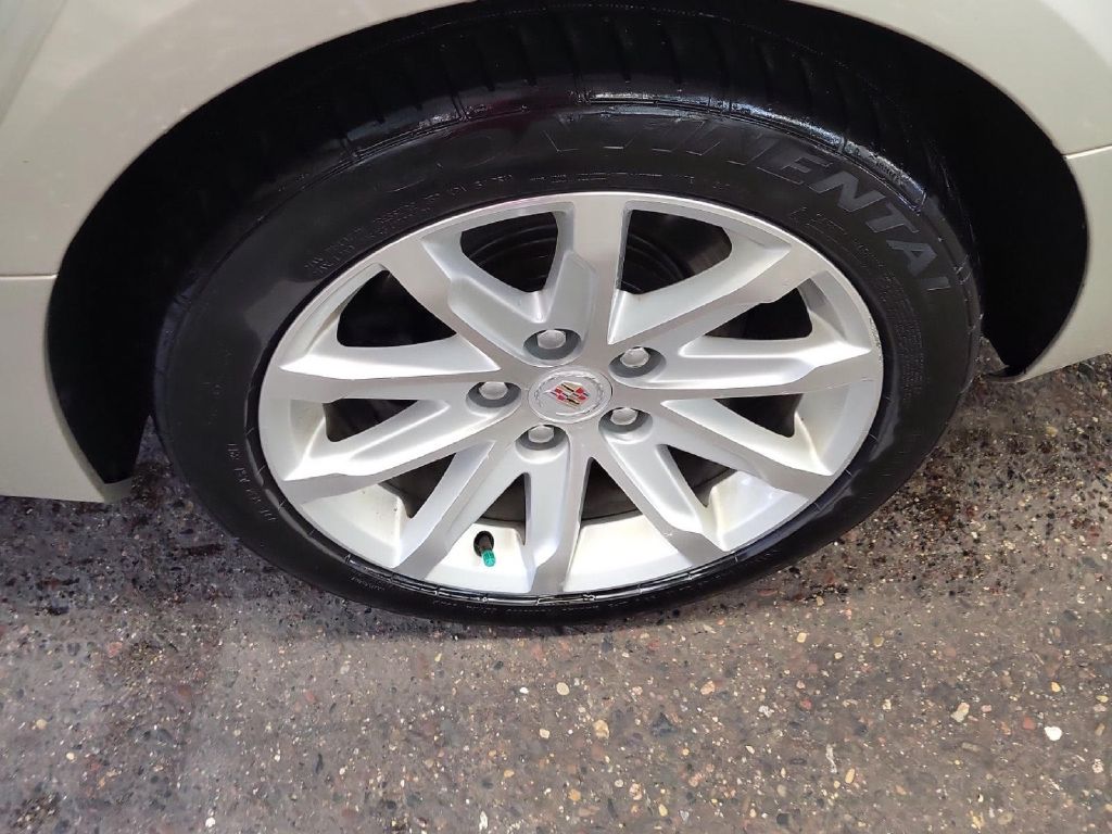 Photo 18 of this CADILLAC CTS