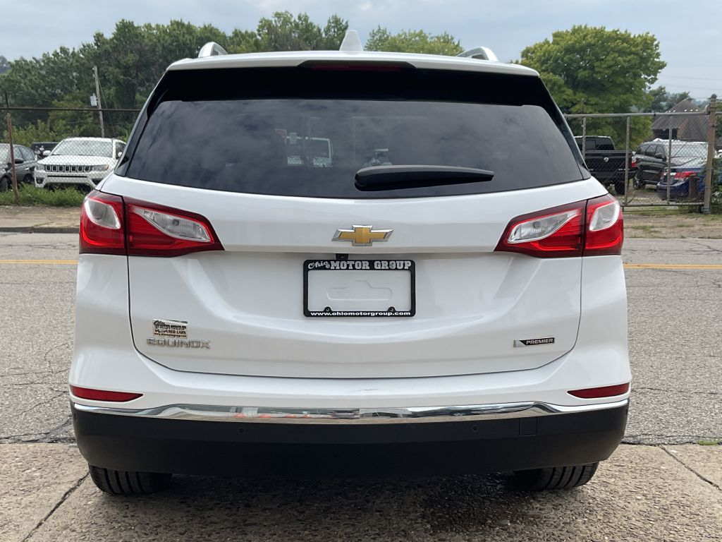 Photo 8 of this CHEVROLET EQUINOX