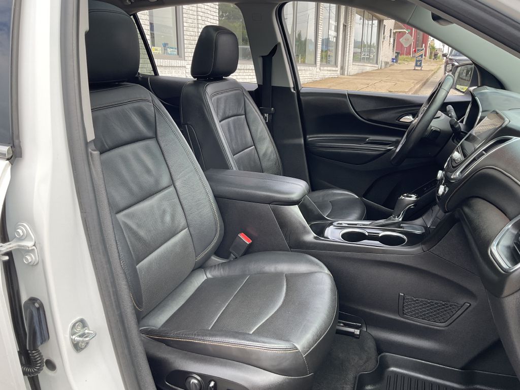 Photo 16 of this CHEVROLET EQUINOX