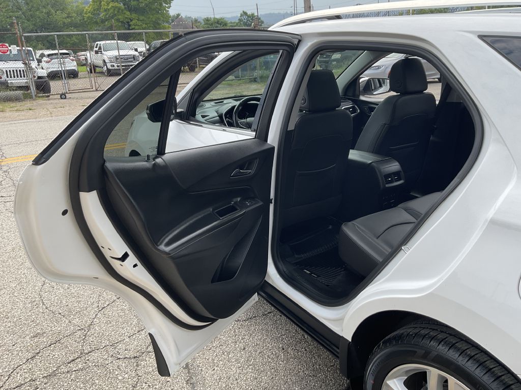 Photo 17 of this CHEVROLET EQUINOX